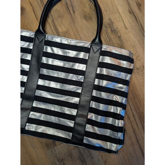 Victoria's Secret Women Handbags, Metallic Silver & Black Weekender Tote Bag - Picture 8 of 8